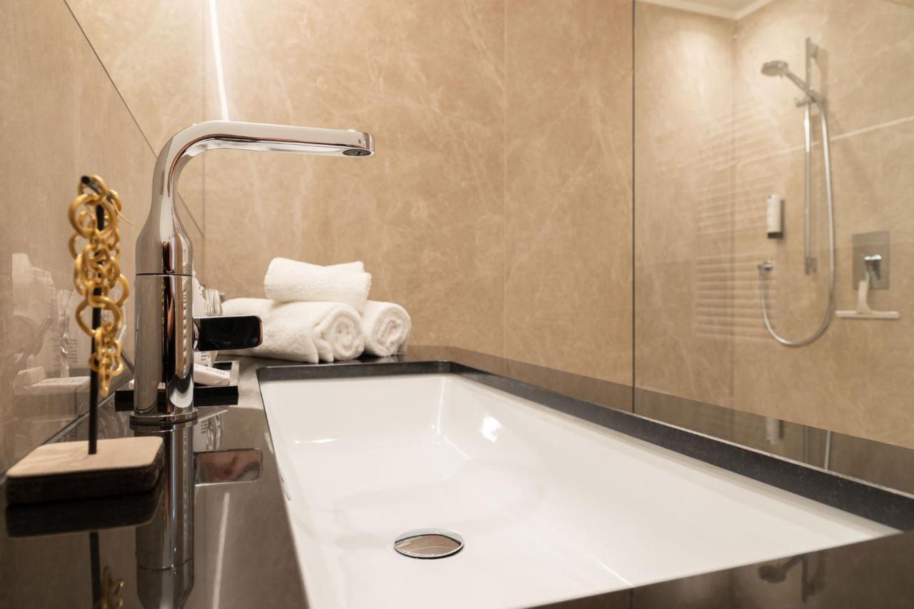 Nice Living Neue- Moderne Apartments Im Herzen Von Brixen - Kostenlose Brixencard - Ideal Fuer Familien, Paare, Geschaeftsreisende Und Allen Urlaubs Hungrigen Ngoại thất bức ảnh